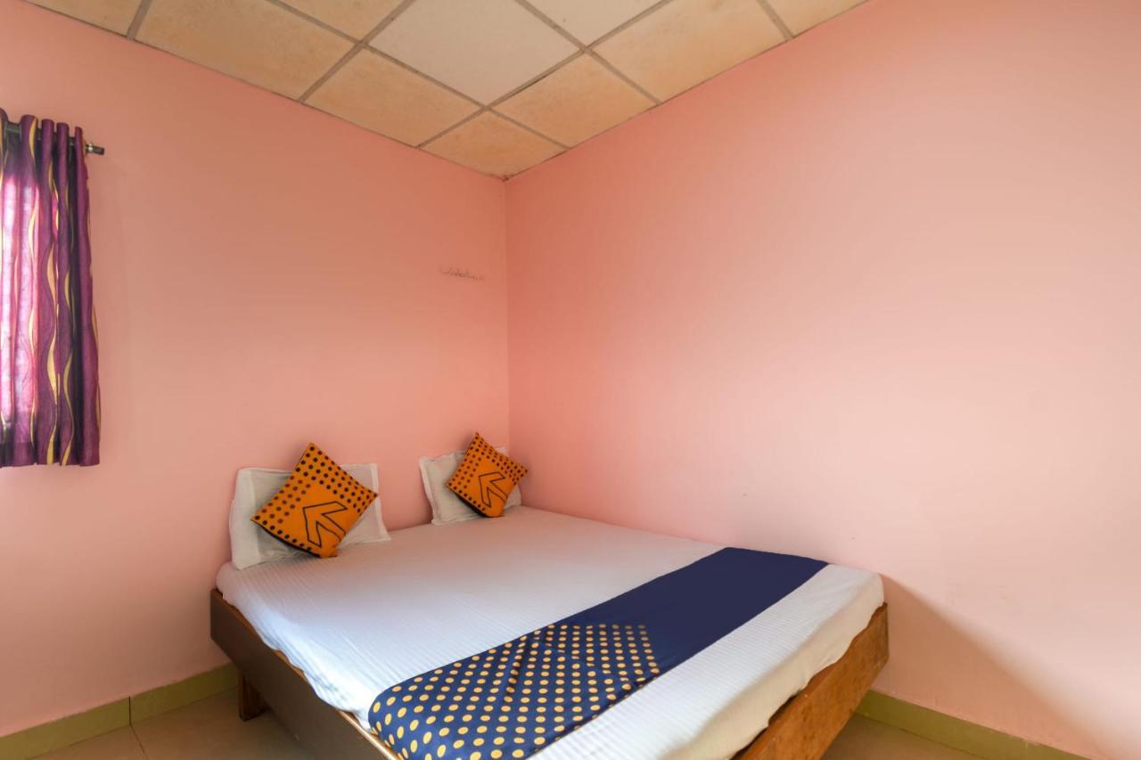 Khamshet Spot On 65135 Hotel Suvarna Samrat Lodge المظهر الخارجي الصورة