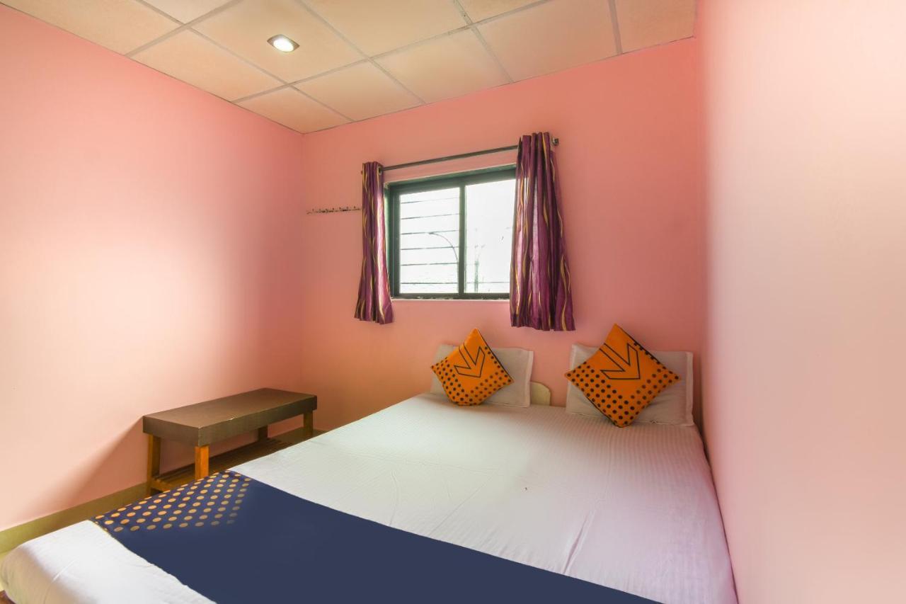 Khamshet Spot On 65135 Hotel Suvarna Samrat Lodge المظهر الخارجي الصورة