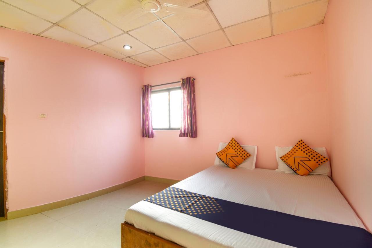 Khamshet Spot On 65135 Hotel Suvarna Samrat Lodge المظهر الخارجي الصورة