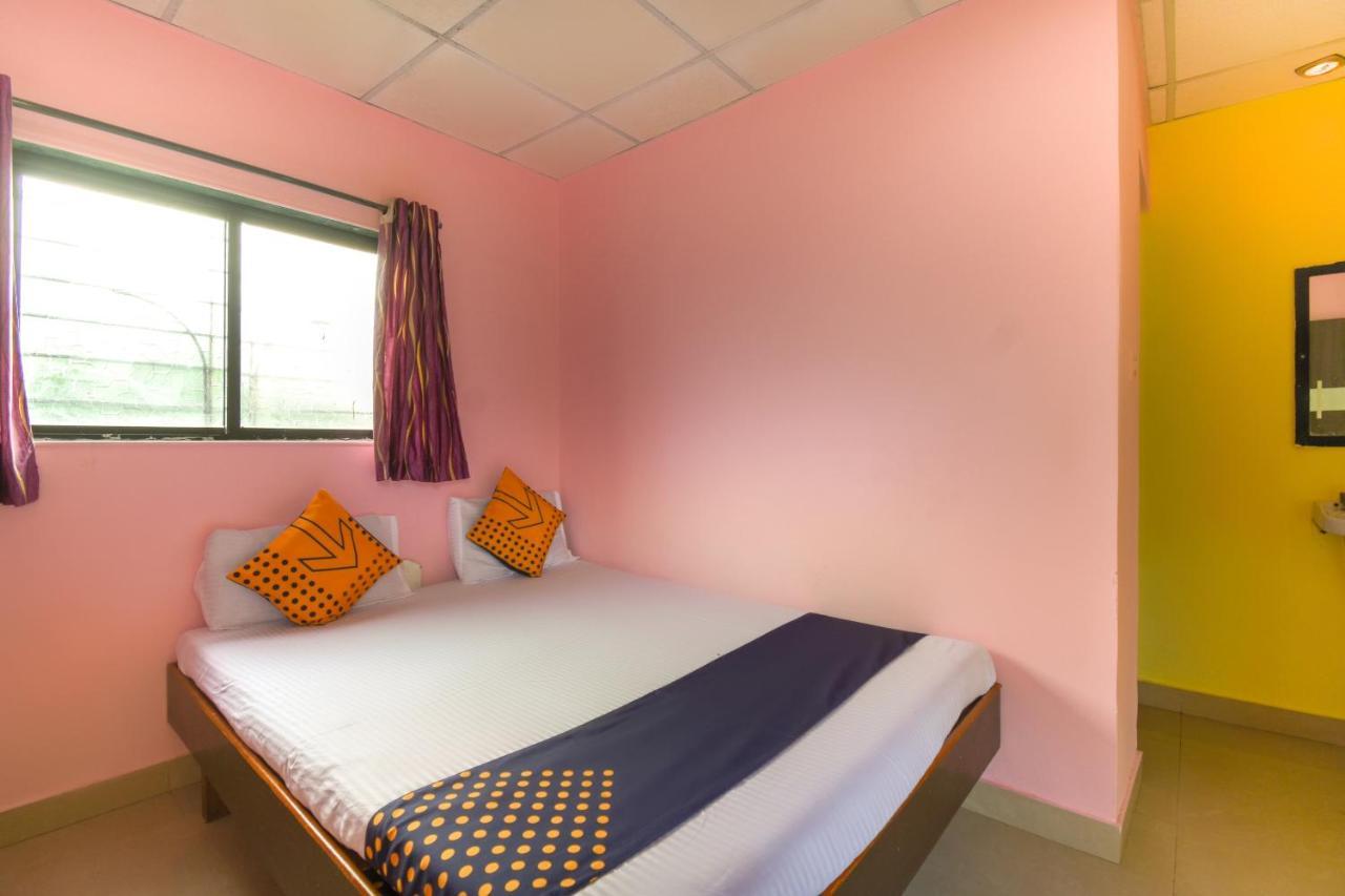 Khamshet Spot On 65135 Hotel Suvarna Samrat Lodge المظهر الخارجي الصورة