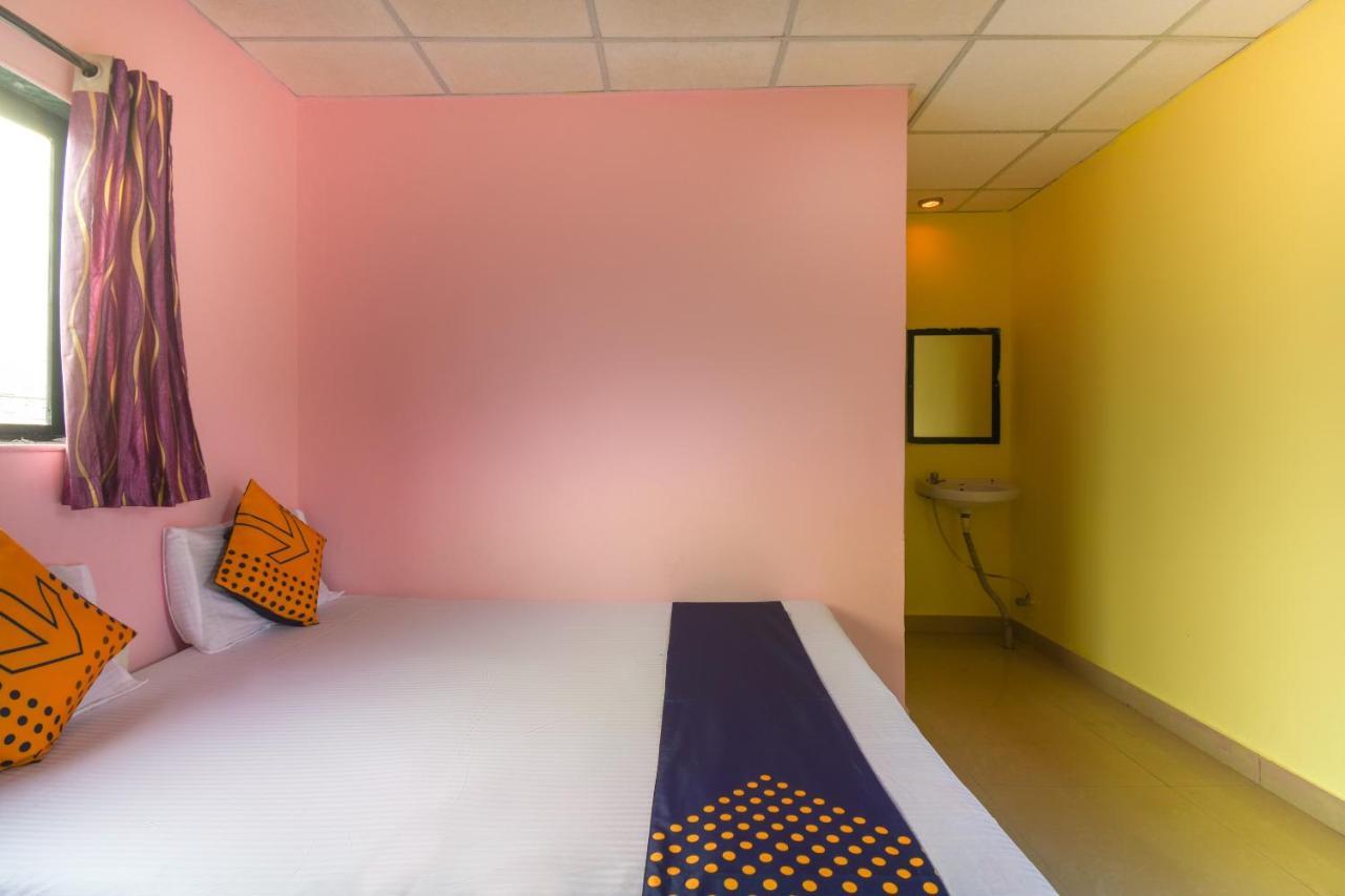 Khamshet Spot On 65135 Hotel Suvarna Samrat Lodge المظهر الخارجي الصورة